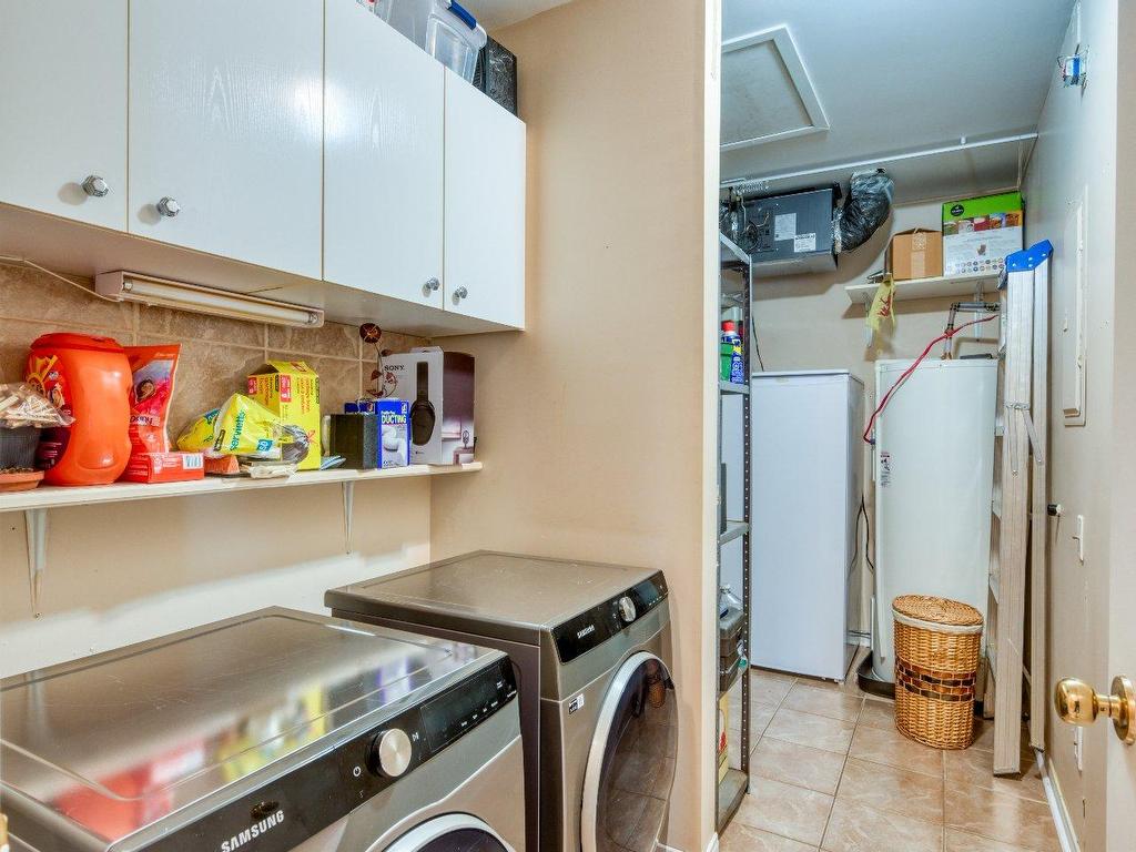 









566


Rue Château Bello

,
Sainte-Marthe-sur-le-Lac,




QC
J0N1P0

