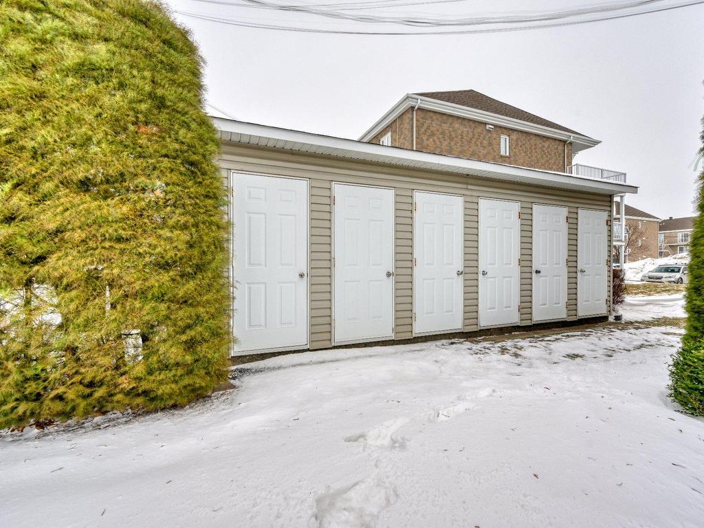 









566


Rue Château Bello

,
Sainte-Marthe-sur-le-Lac,




QC
J0N1P0

