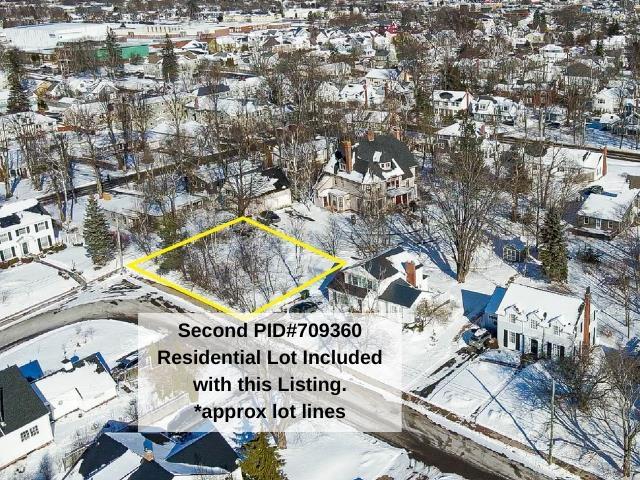 












121 North River Road

,
Charlottetown,




PE
C1A 3K7

