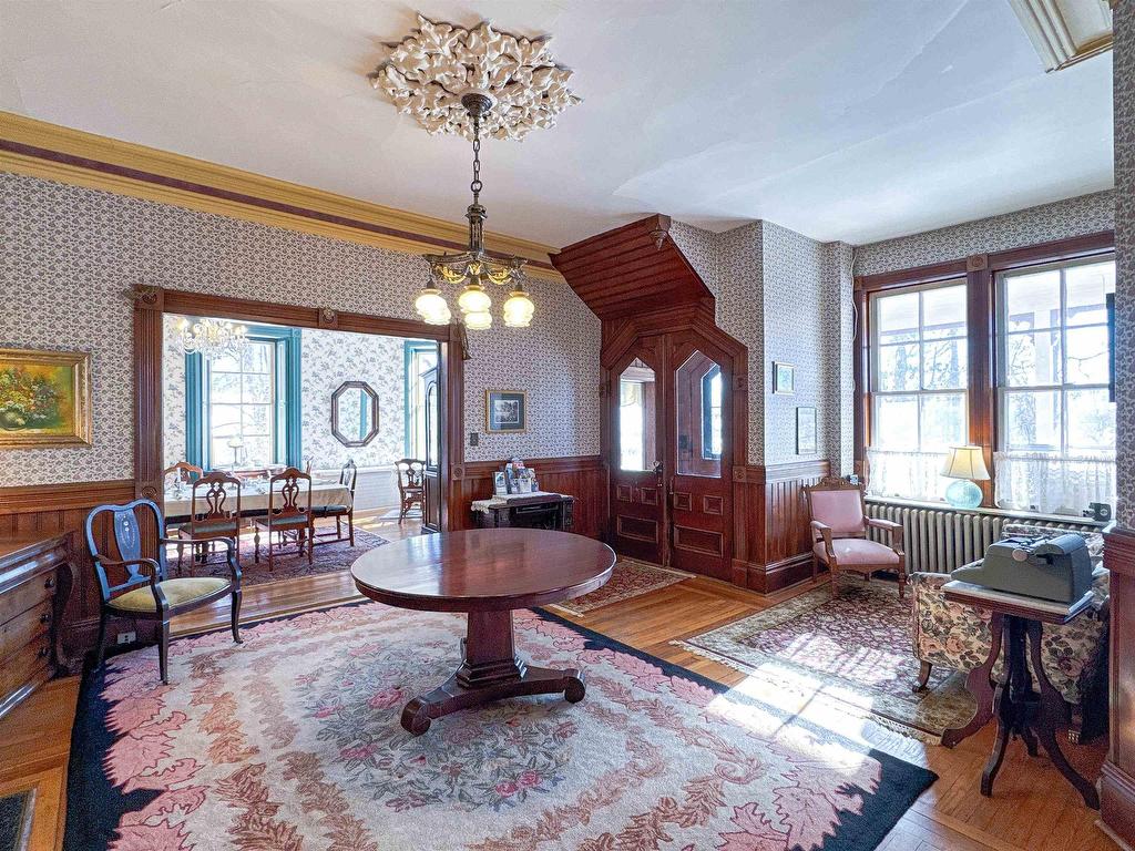 












121 North River Road

,
Charlottetown,




PE
C1A 3K7

