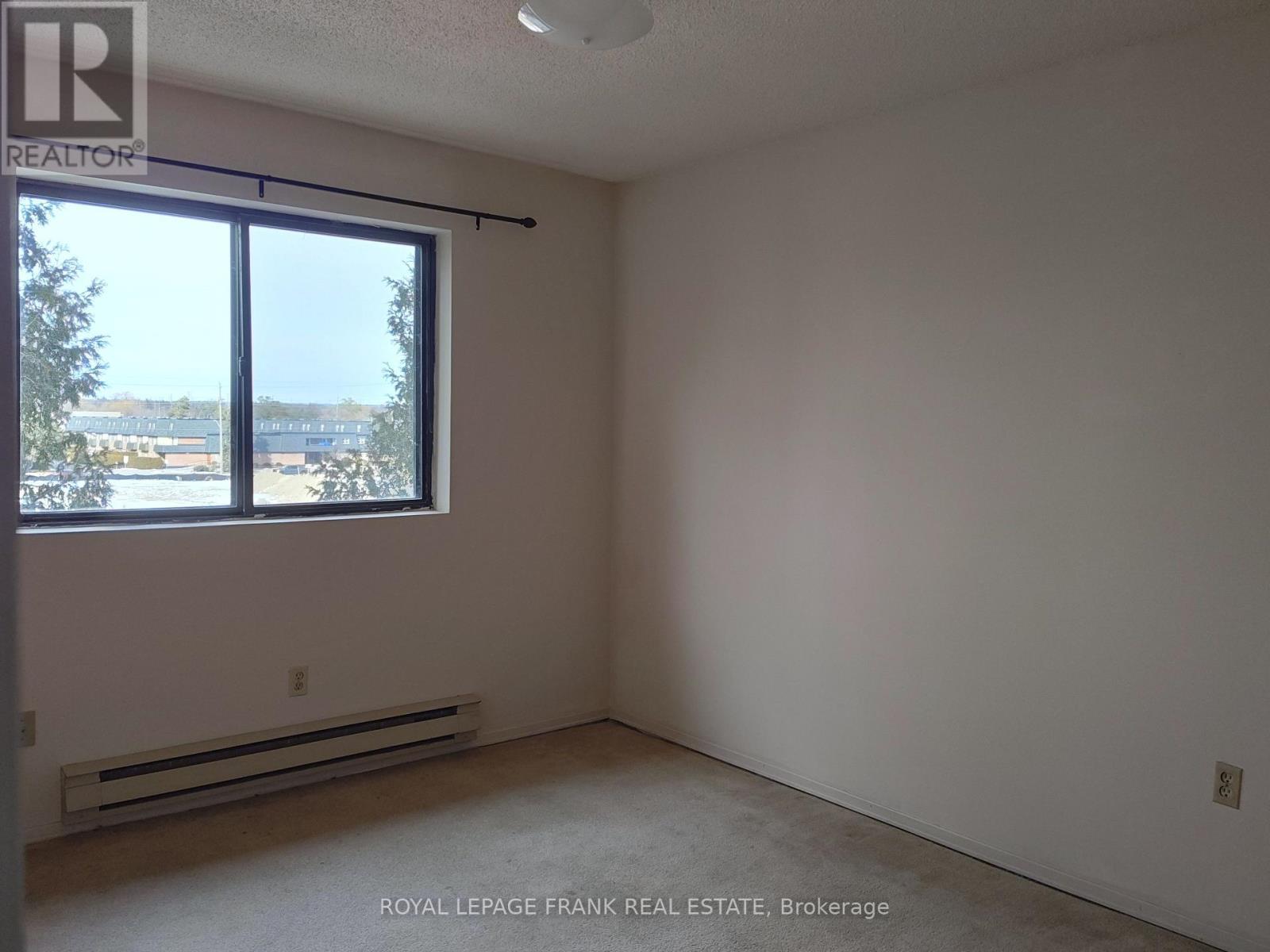 












305 - 552 DUNDAS STREET E

,
Whitby (Downtown Whitby),




Ontario
L1N2J4


