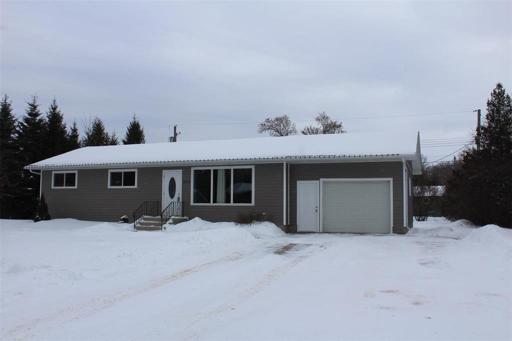 












383 Birch Street

,
Arborg,




Manitoba
R0C0A0

