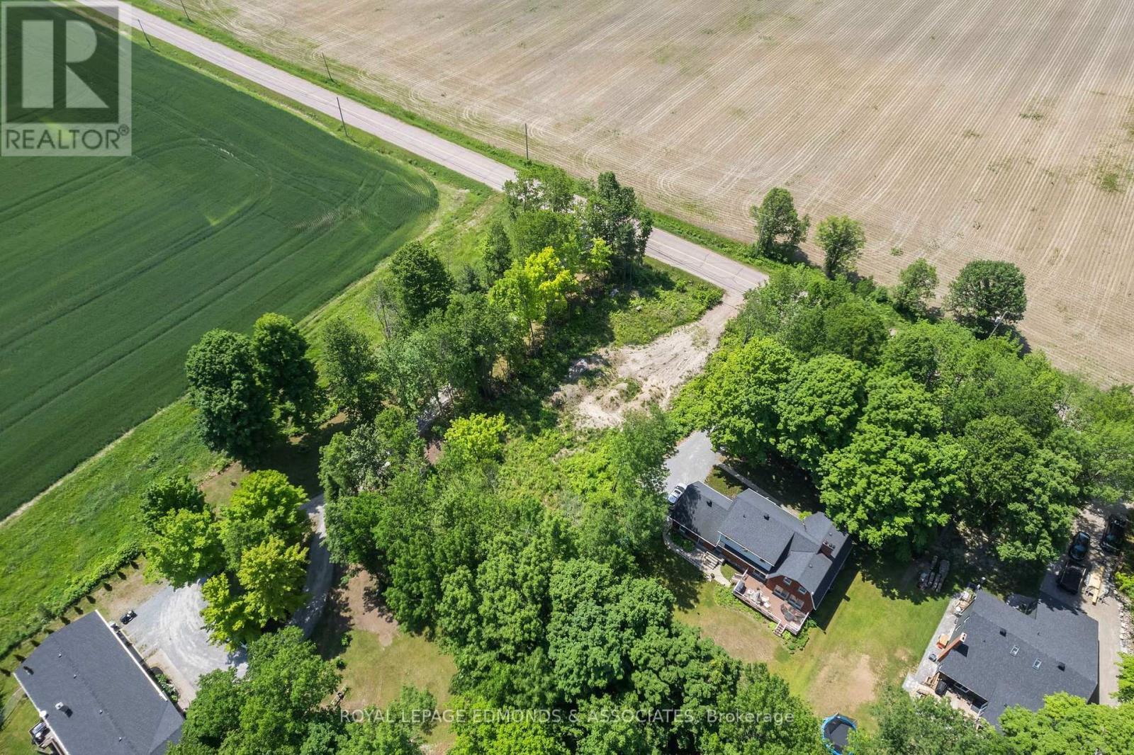 












1386 WILSON ROAD

,
Laurentian Valley,







Ontario
K8A6W4

