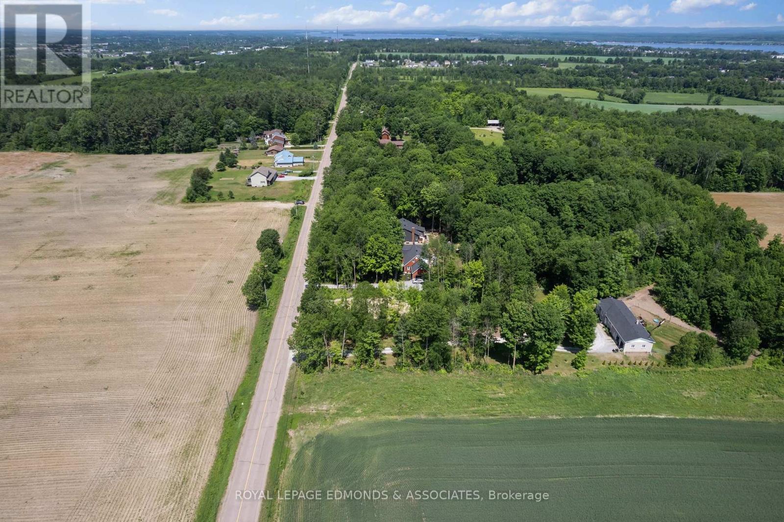 












1386 WILSON ROAD

,
Laurentian Valley,







Ontario
K8A6W4

