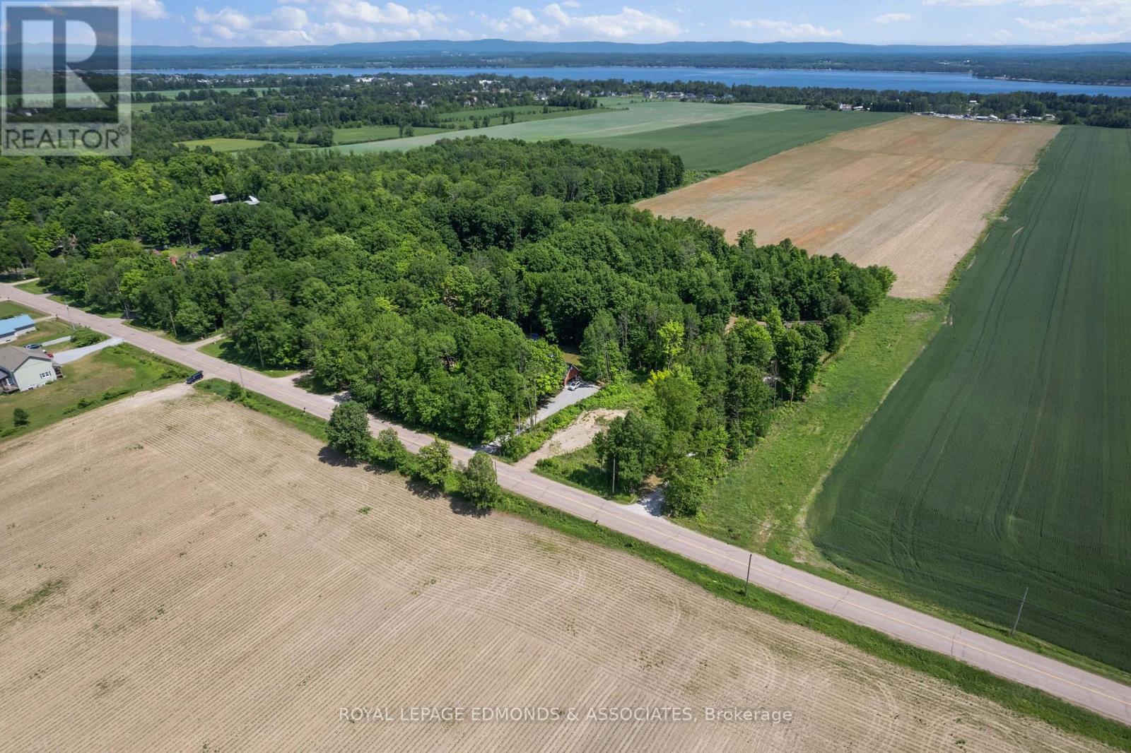 












1386 WILSON ROAD

,
Laurentian Valley,







Ontario
K8A6W4

