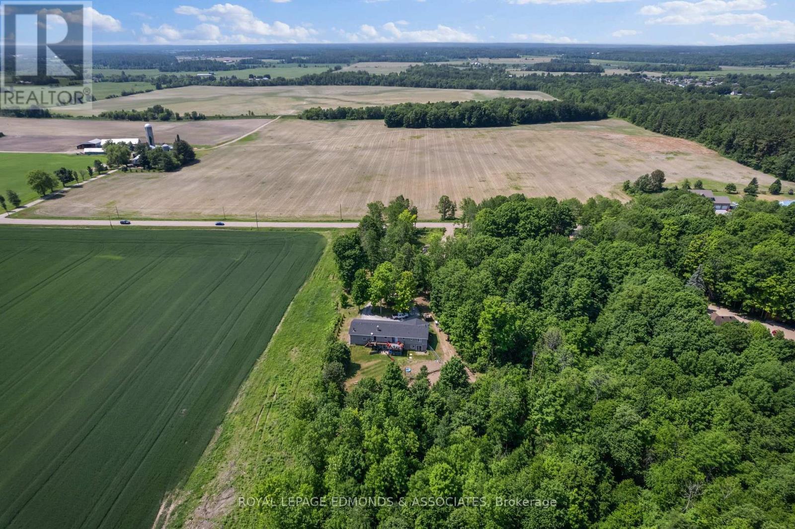 












1386 WILSON ROAD

,
Laurentian Valley,







Ontario
K8A6W4

