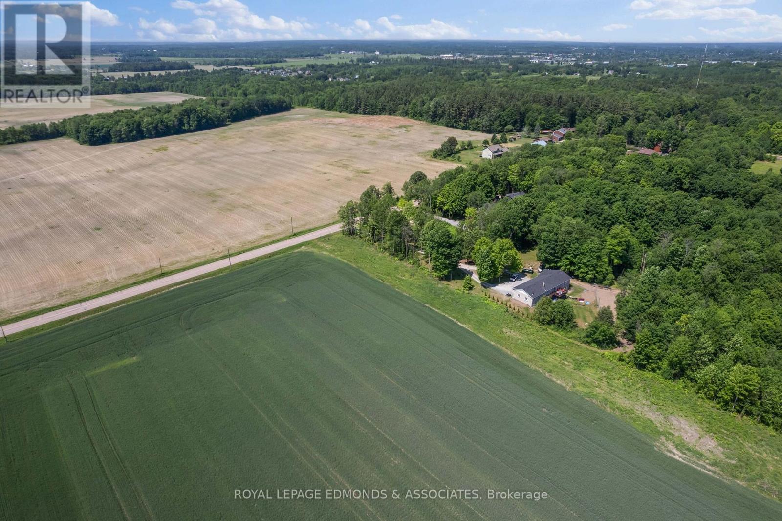 












1386 WILSON ROAD

,
Laurentian Valley,







Ontario
K8A6W4

