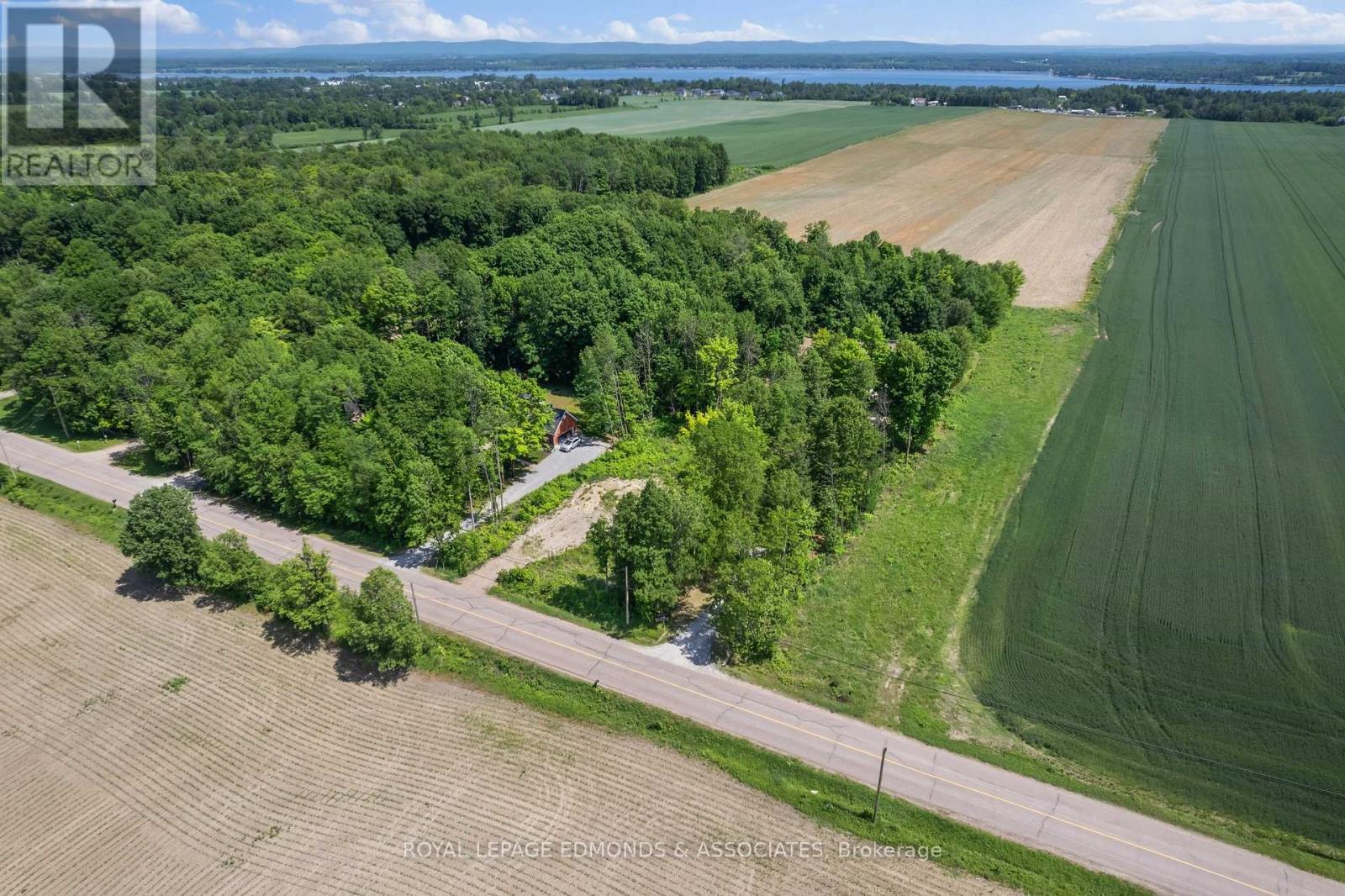 












1386 WILSON ROAD

,
Laurentian Valley,







Ontario
K8A6W4

