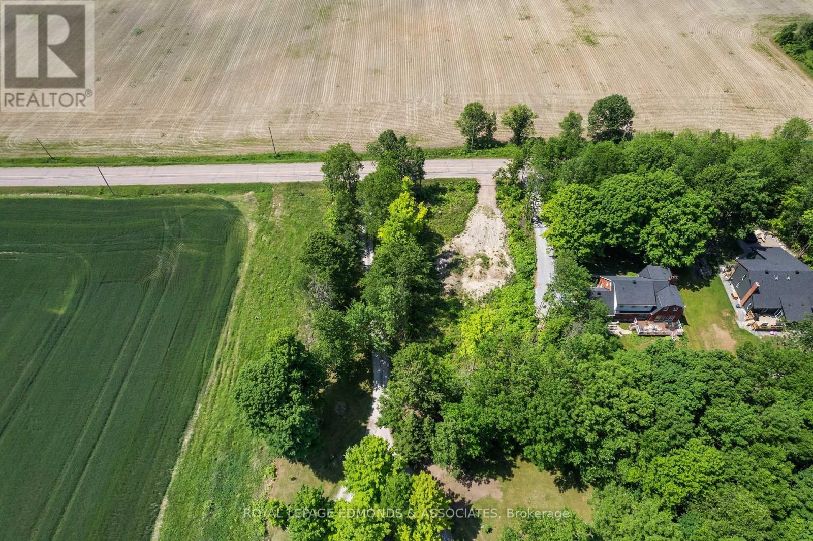 












1386 WILSON ROAD

,
Laurentian Valley,







Ontario
K8A6W4


