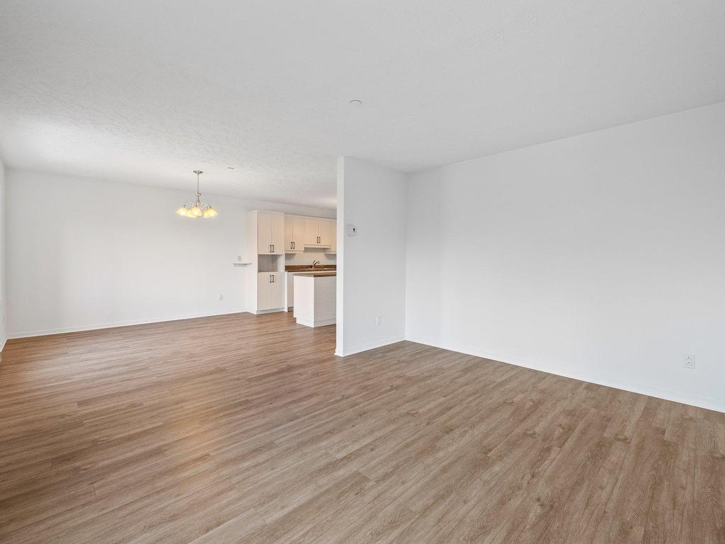









355


Rue St-Jacques

, 206,
Granby,




QC
J2G3N5

