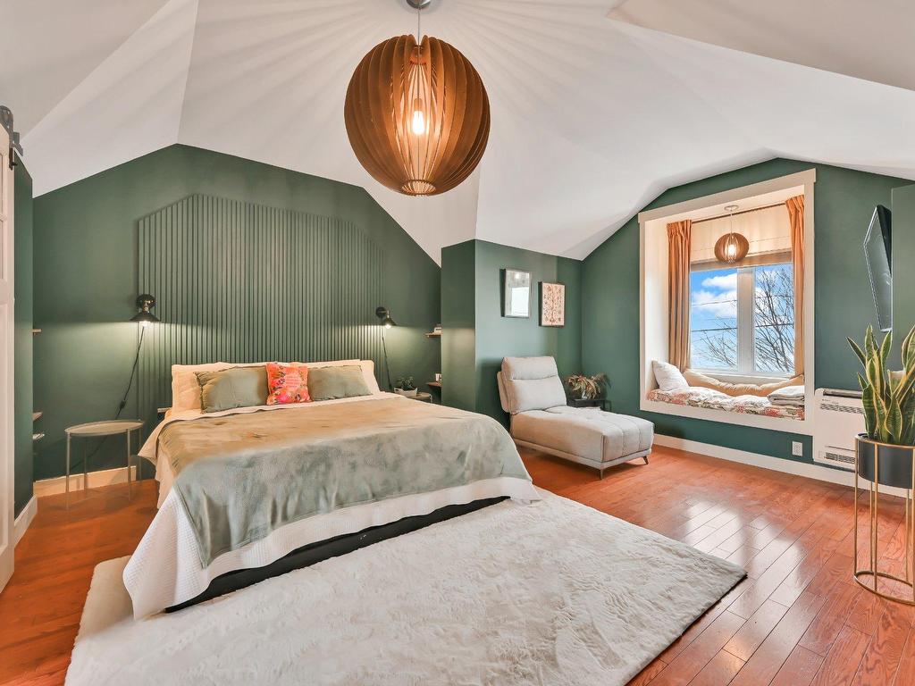 









128


Rue de la Tramontane

,
Saint-Jean-sur-Richelieu,




QC
J2W3C6


