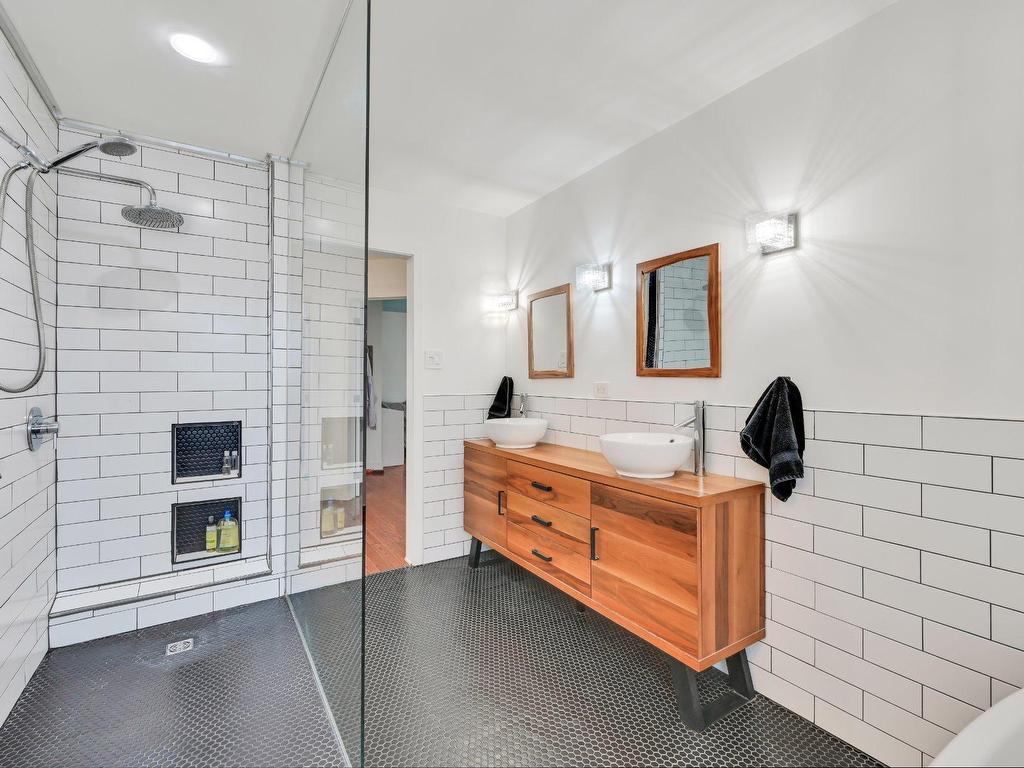 









128


Rue de la Tramontane

,
Saint-Jean-sur-Richelieu,




QC
J2W3C6

