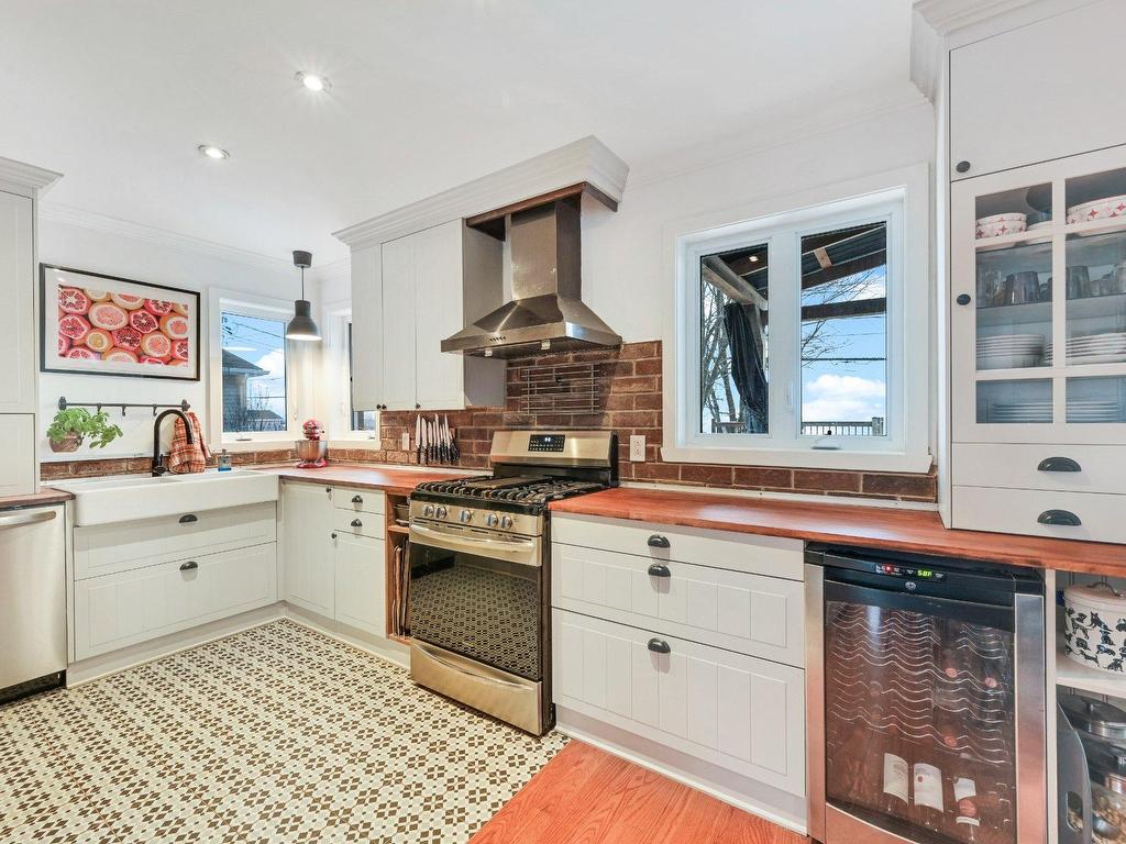 









128


Rue de la Tramontane

,
Saint-Jean-sur-Richelieu,




QC
J2W3C6

