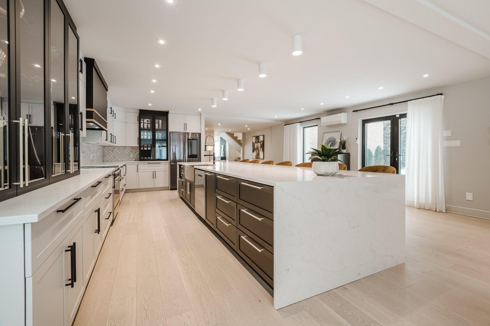 









2090


Rue Montarville

,
Saint-Bruno-de-Montarville,




QC
J3V3V7

