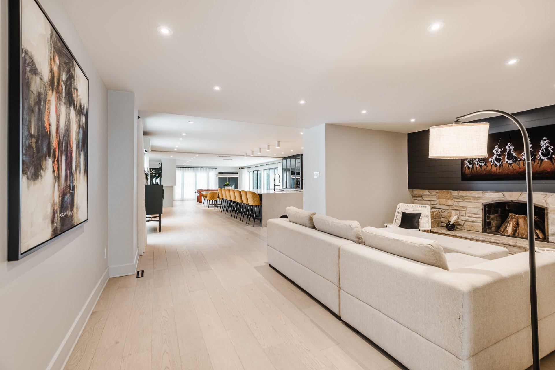 









2090


Rue Montarville

,
Saint-Bruno-de-Montarville,




QC
J3V3V7

