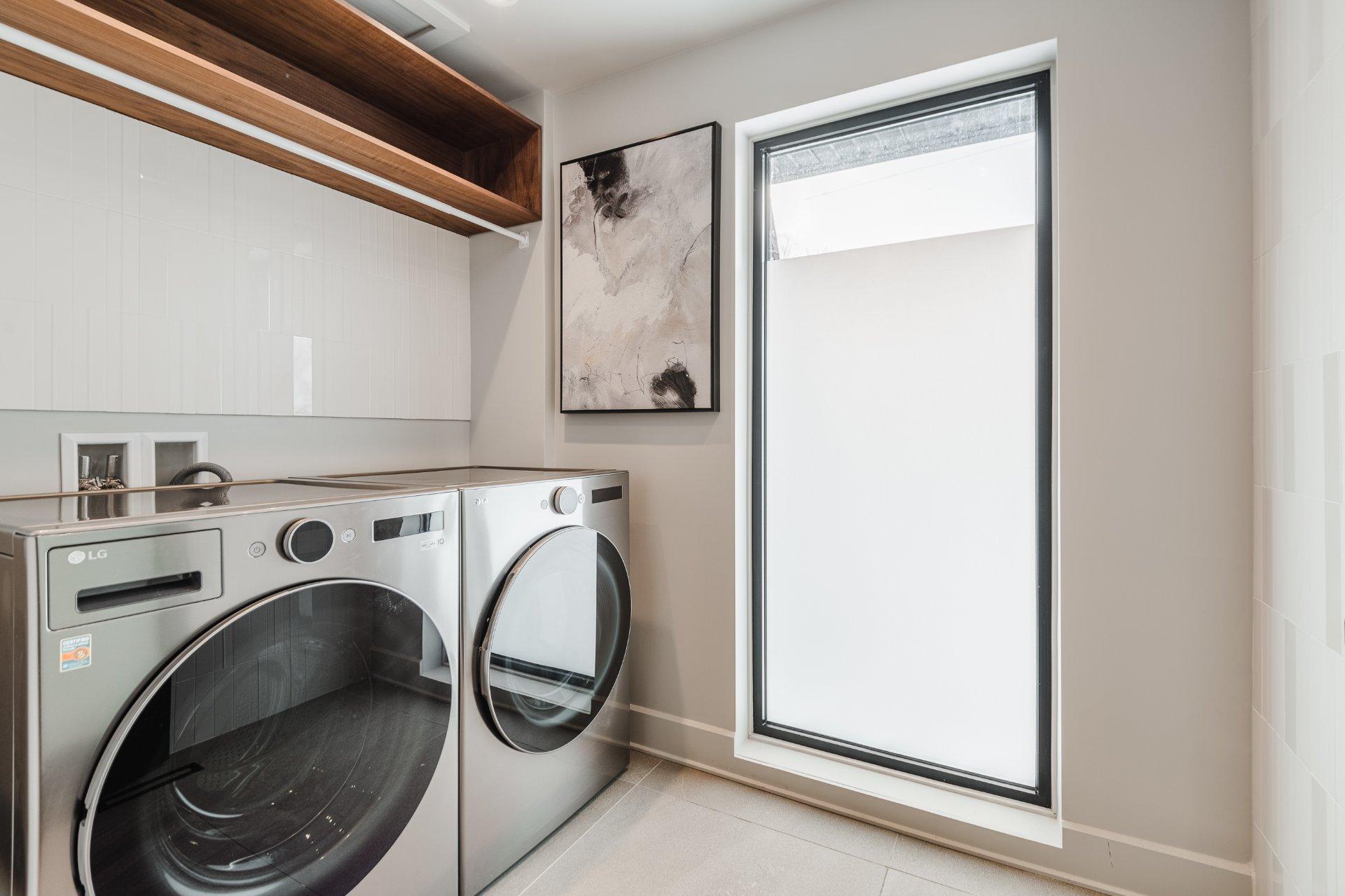 









2090


Rue Montarville

,
Saint-Bruno-de-Montarville,




QC
J3V3V7

