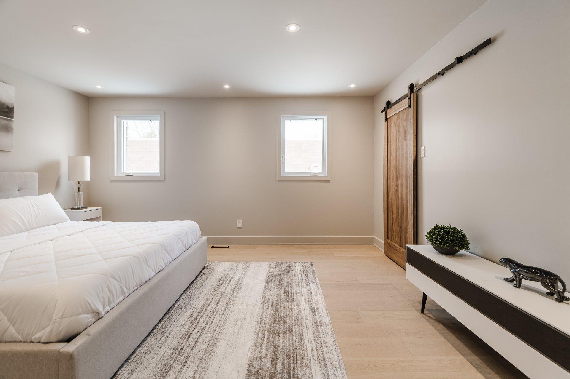 









2090


Rue Montarville

,
Saint-Bruno-de-Montarville,




QC
J3V3V7

