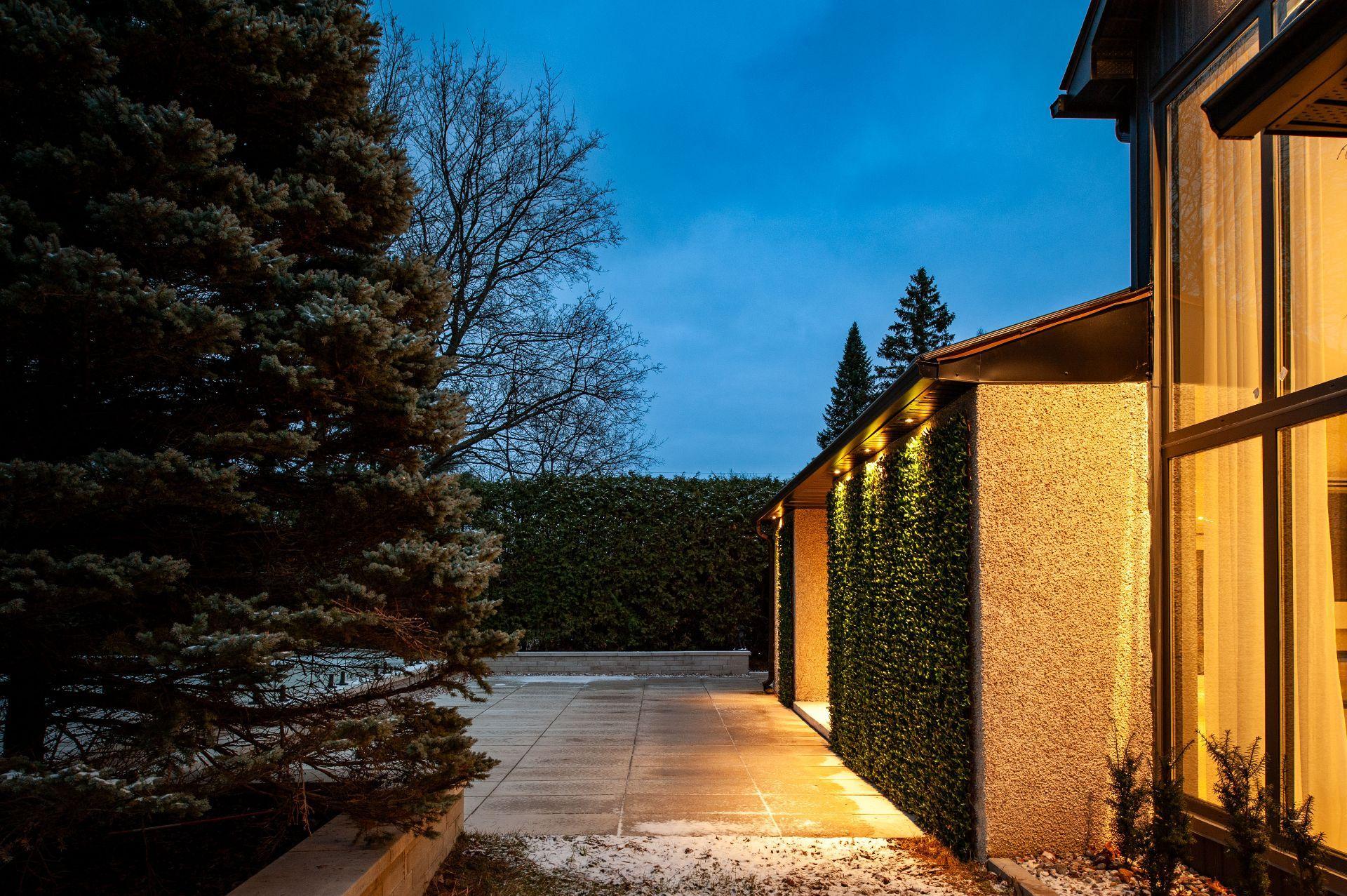 









2090


Rue Montarville

,
Saint-Bruno-de-Montarville,




QC
J3V3V7

