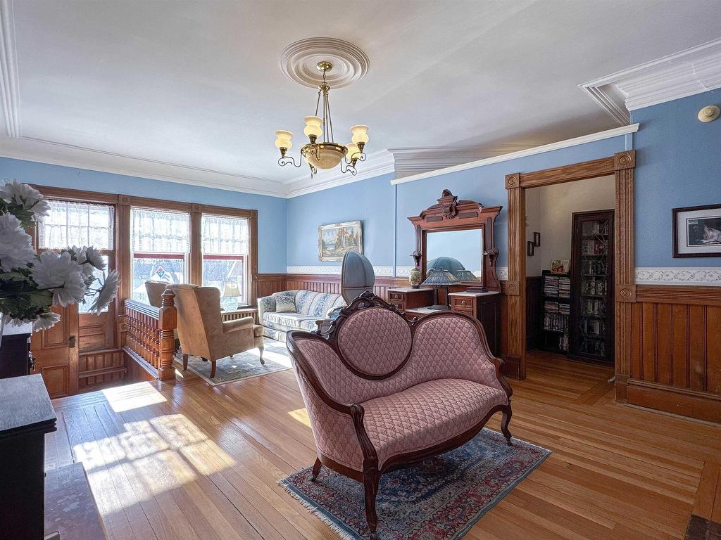 












121 North River Road

,
Charlottetown,




PE
C1A 3K7

