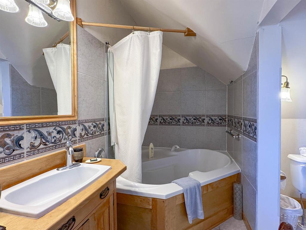 












121 North River Road

,
Charlottetown,




PE
C1A 3K7

