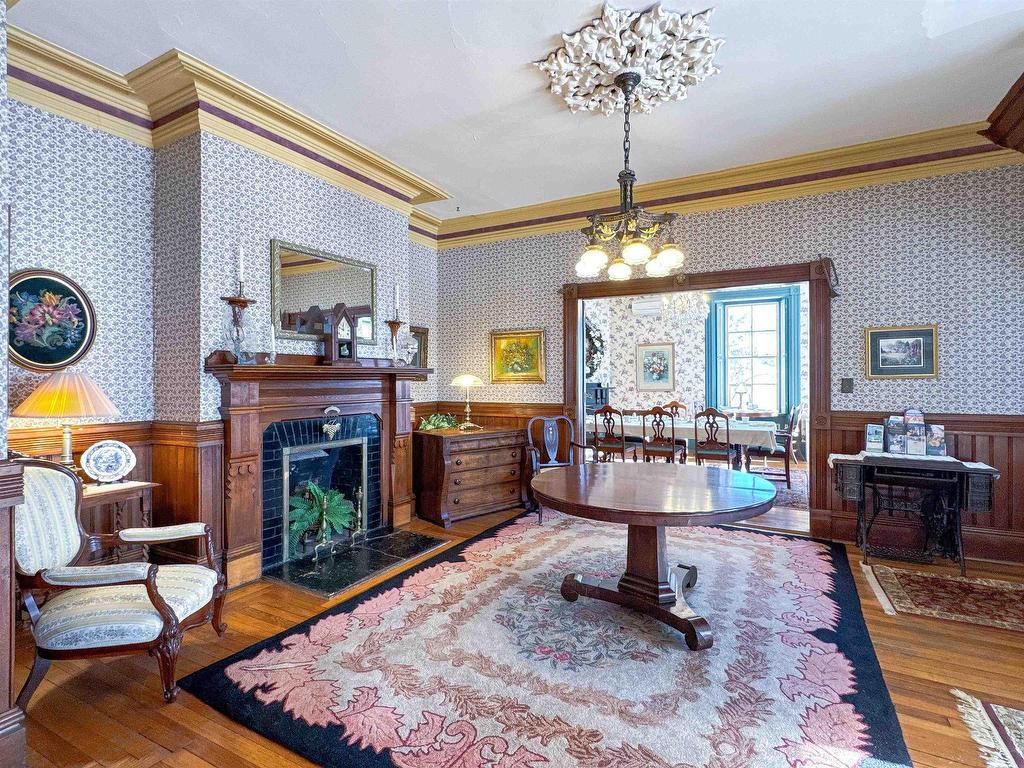 












121 North River Road

,
Charlottetown,




PE
C1A 3K7

