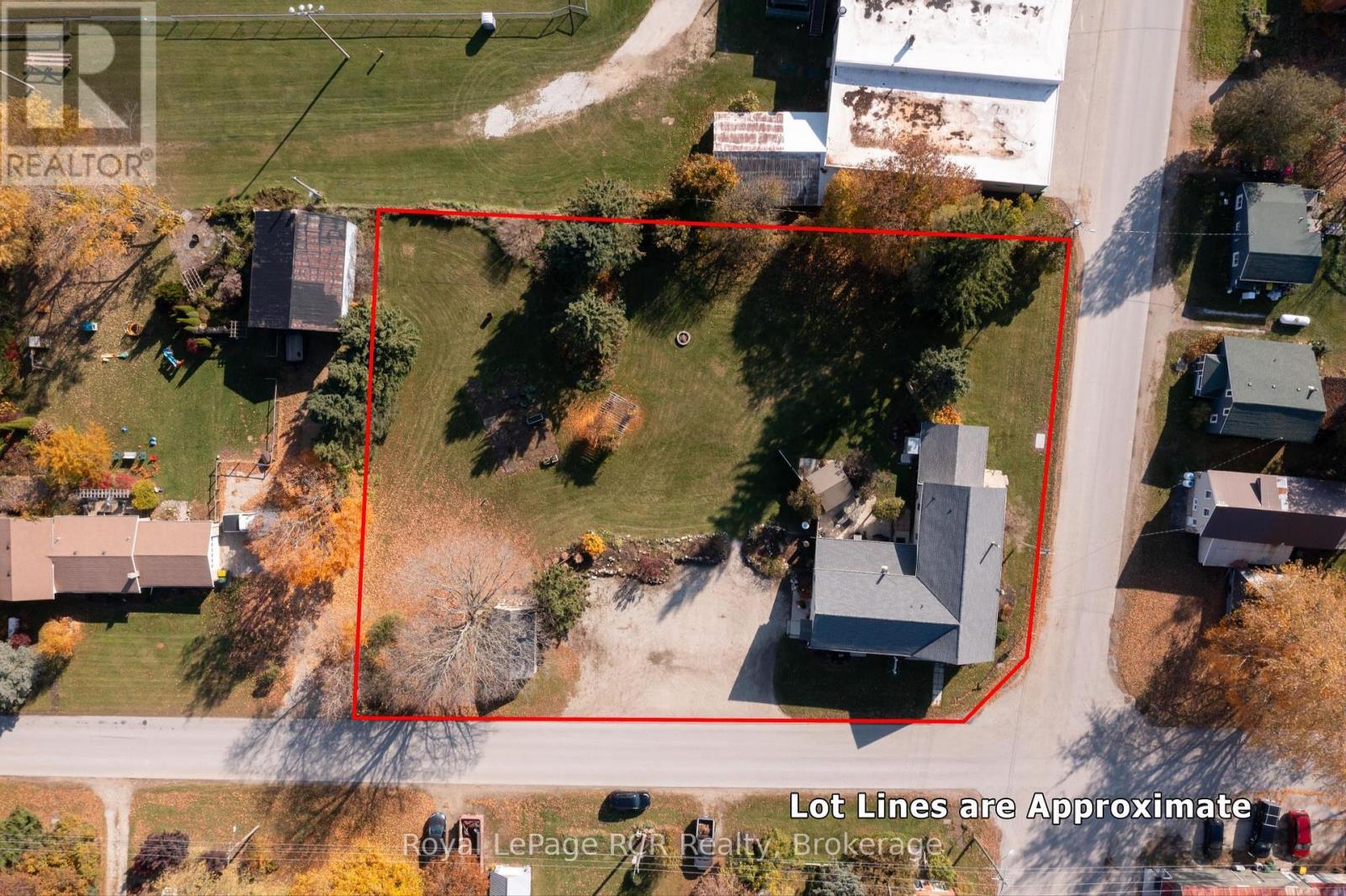 












726004 22B SIDE ROAD

,
Grey Highlands,




Ontario
N4L1W6

