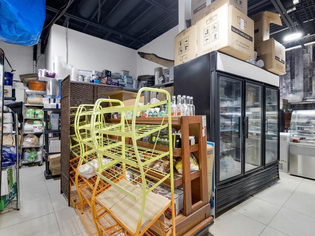 









2135

 - 2141


Rue St-Louis

,
Montréal (Saint-Laurent),




QC
H4M1P1

