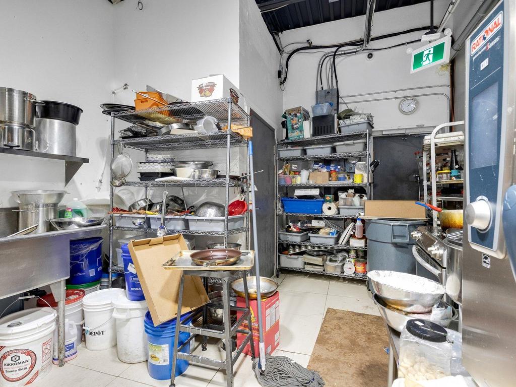 









2135

 - 2141


Rue St-Louis

,
Montréal (Saint-Laurent),




QC
H4M1P1

