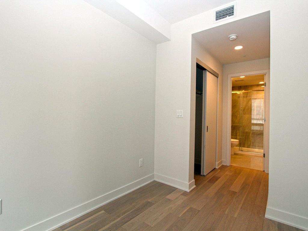









1288


Rue St-Antoine O.

, 1009,
Montréal (Ville-Marie),




QC
H3C0X6

