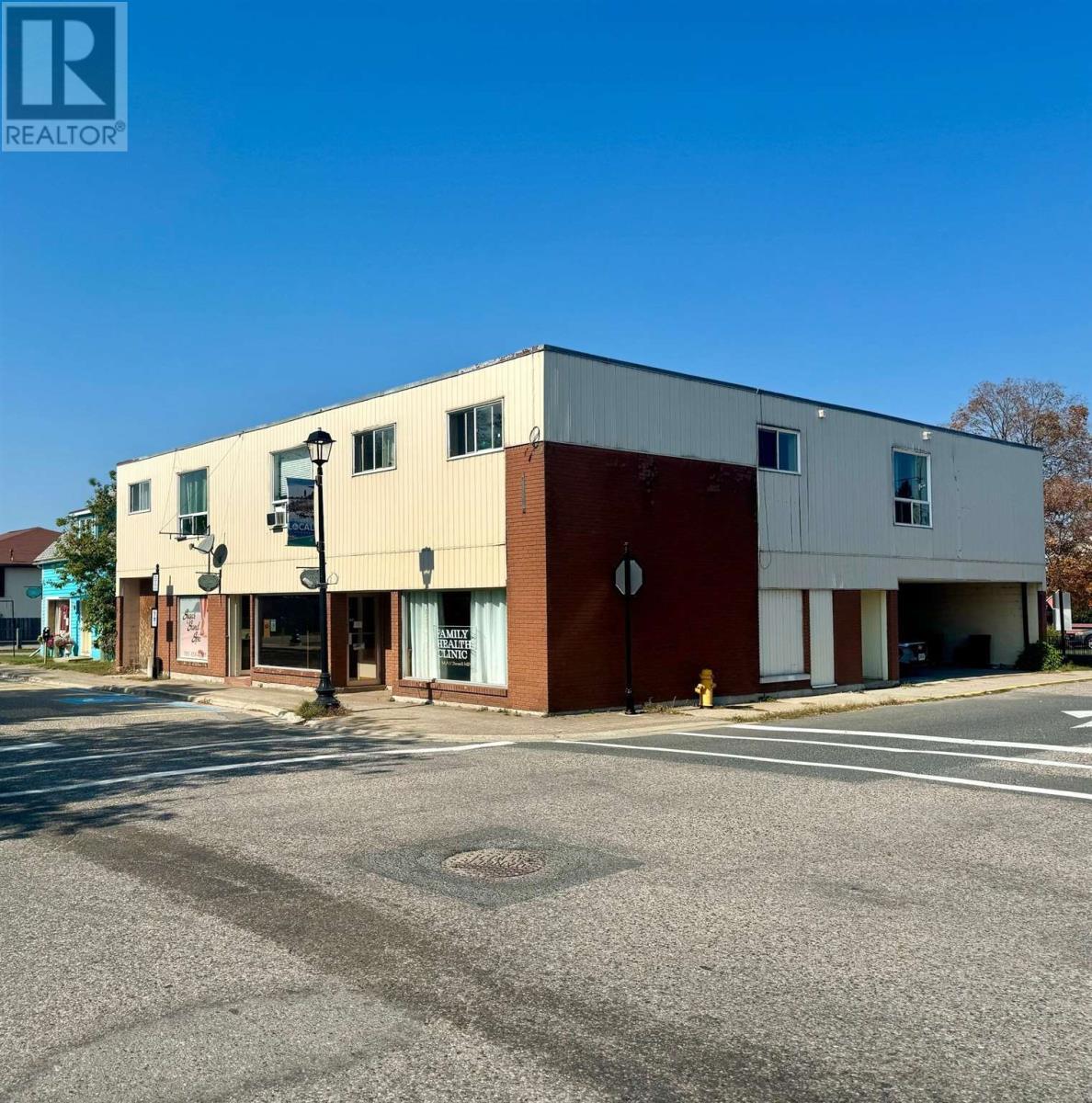 












13 Murray ST

,
Blind River,




Ontario
P0R1B0

