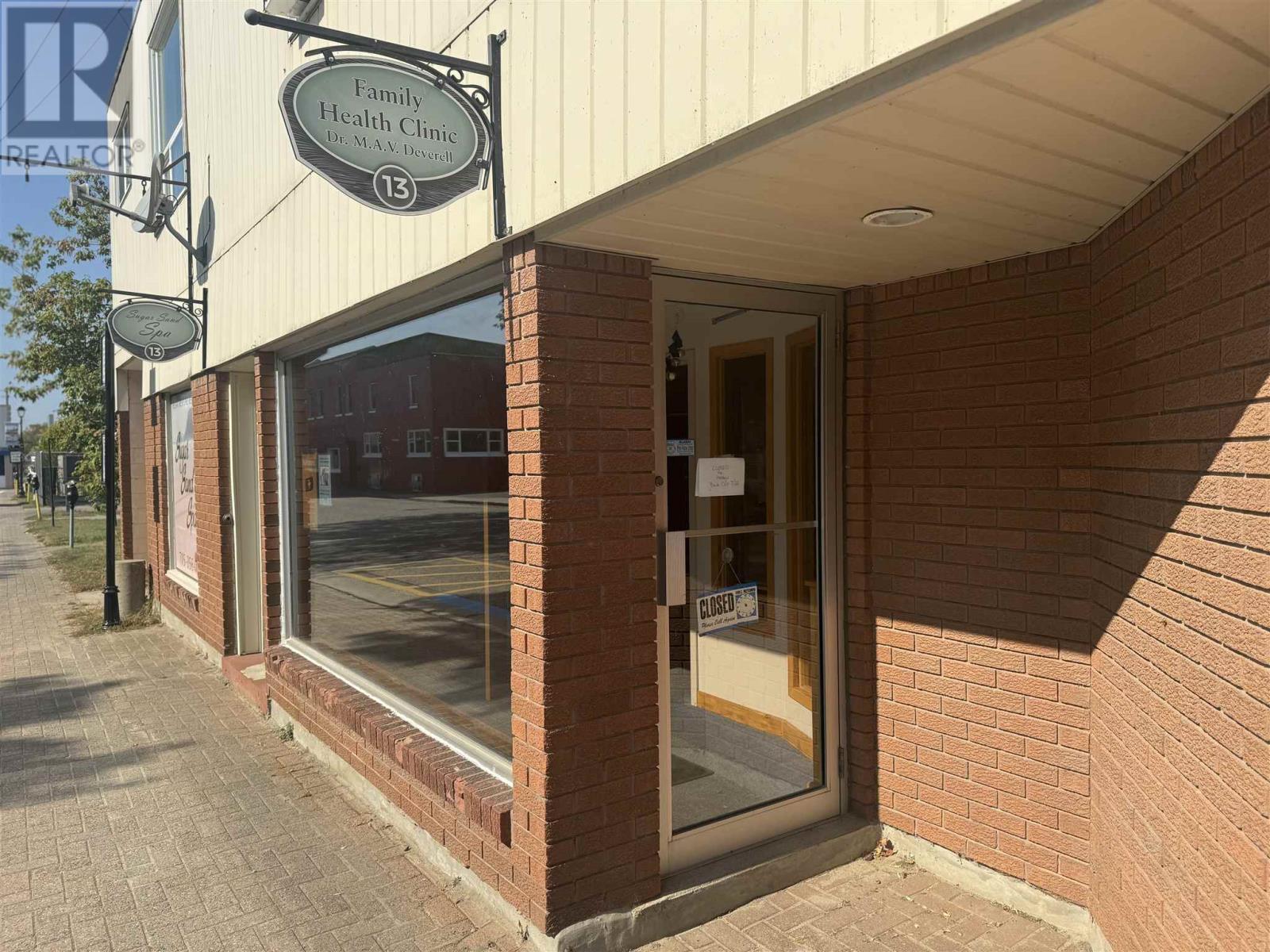 












13 Murray ST

,
Blind River,




Ontario
P0R1B0

