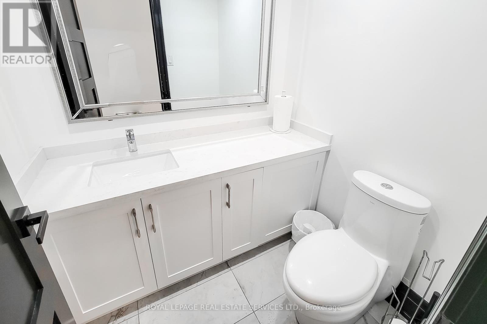 












300 - 414 NORTH SERVICE ROAD E

,
Oakville,




Ontario
L6H5R2

