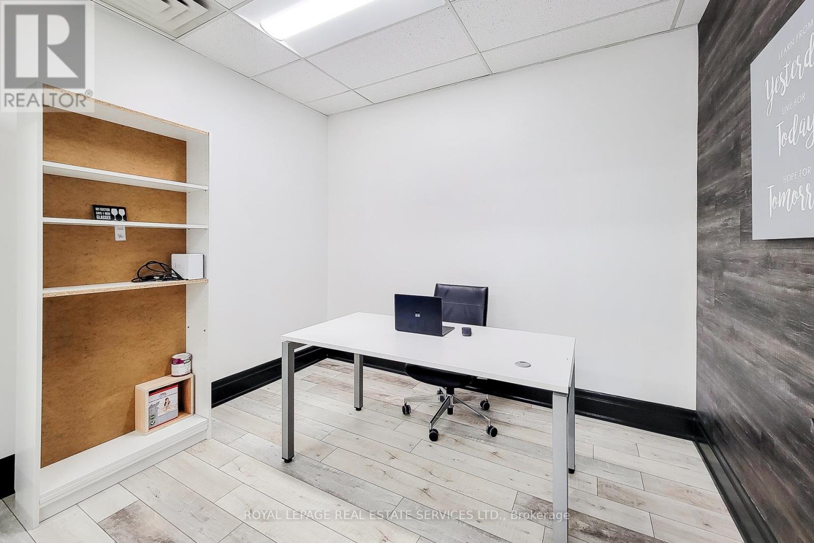 












300 - 414 NORTH SERVICE ROAD E

,
Oakville,




Ontario
L6H5R2

