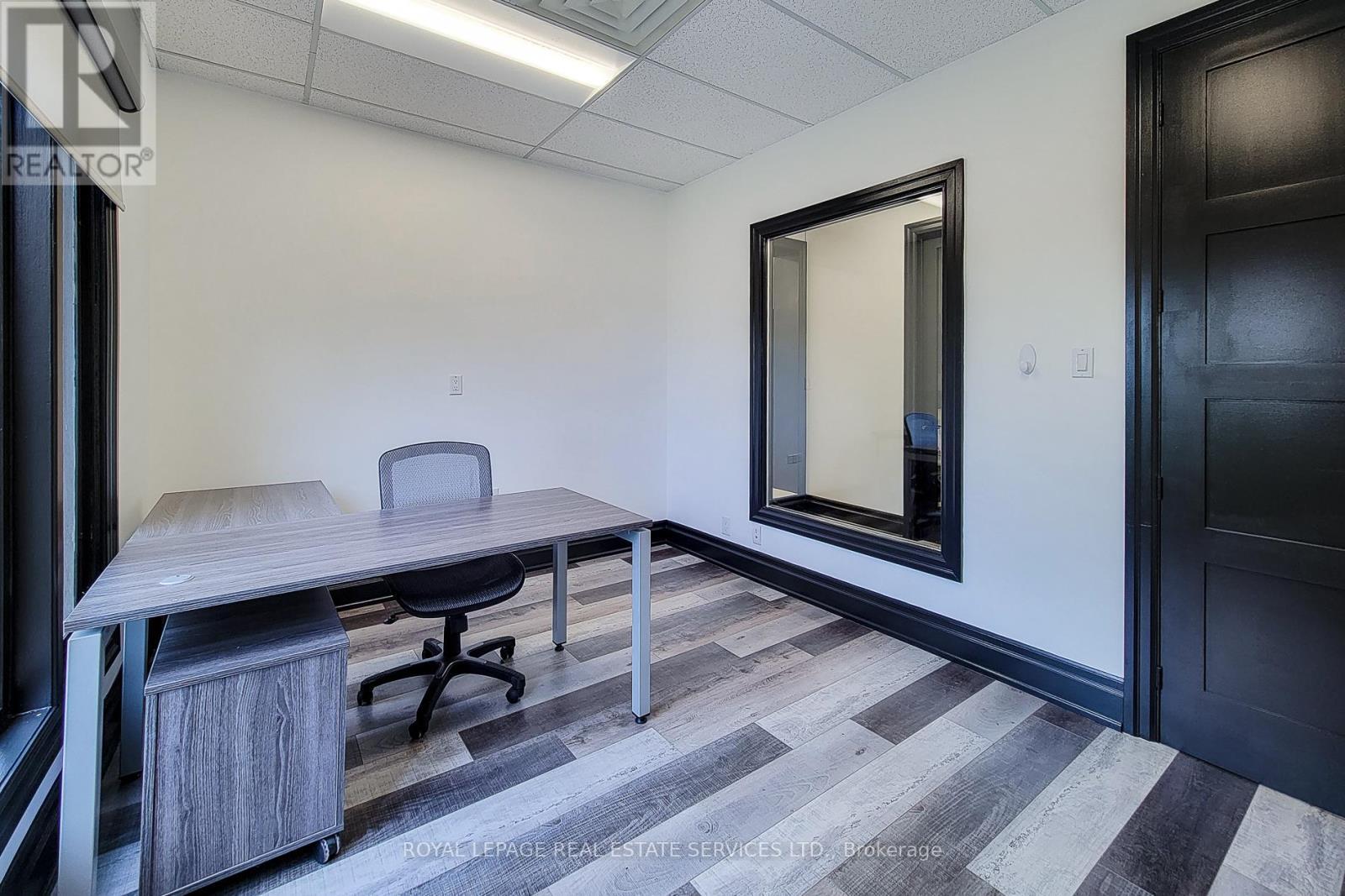 












300 - 414 NORTH SERVICE ROAD E

,
Oakville,




Ontario
L6H5R2


