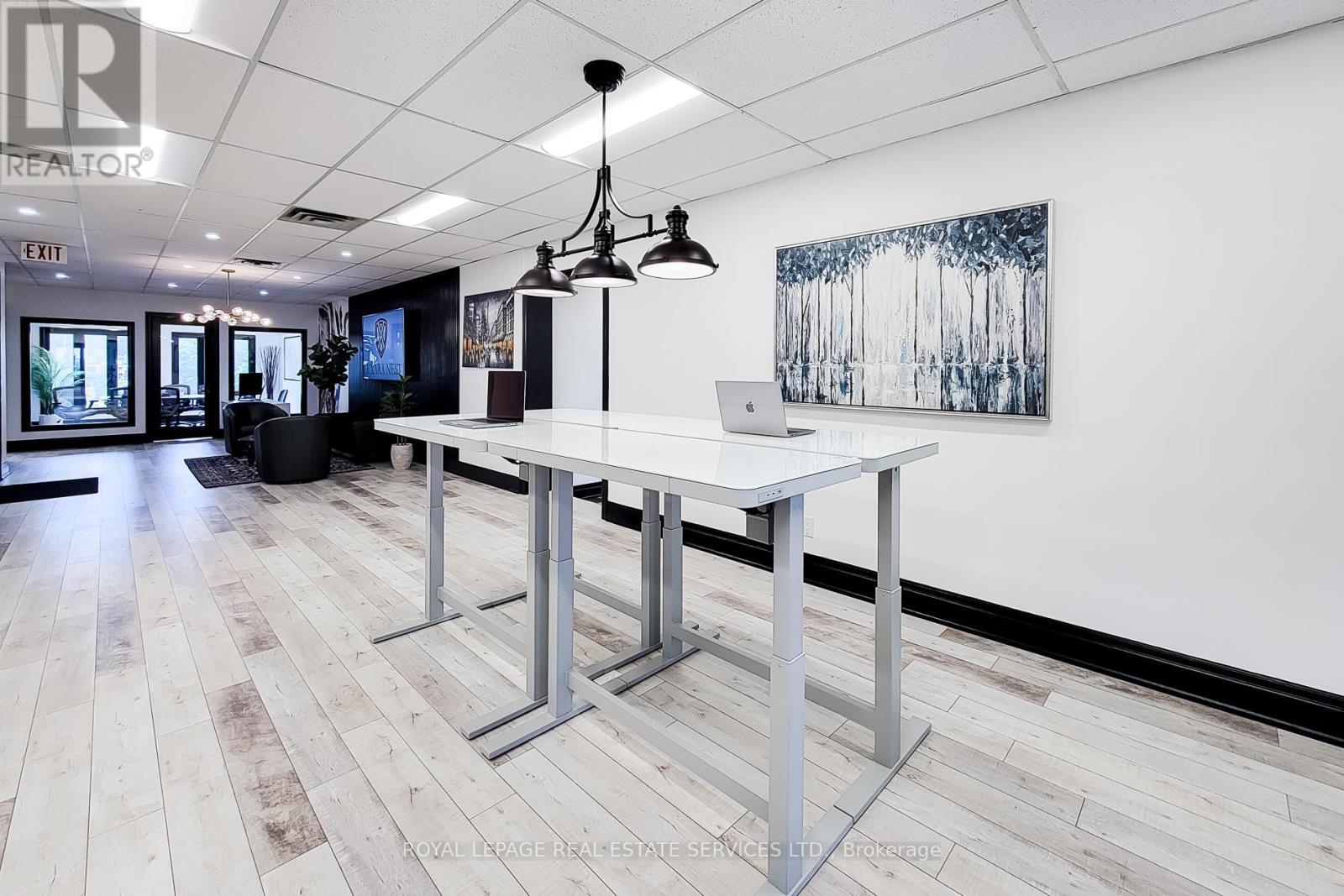 












300 - 414 NORTH SERVICE ROAD E

,
Oakville,




Ontario
L6H5R2

