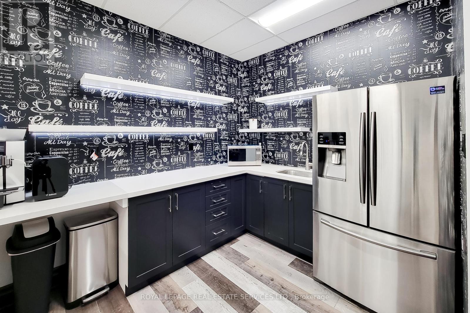 












300 - 414 NORTH SERVICE ROAD E

,
Oakville,




Ontario
L6H5R2

