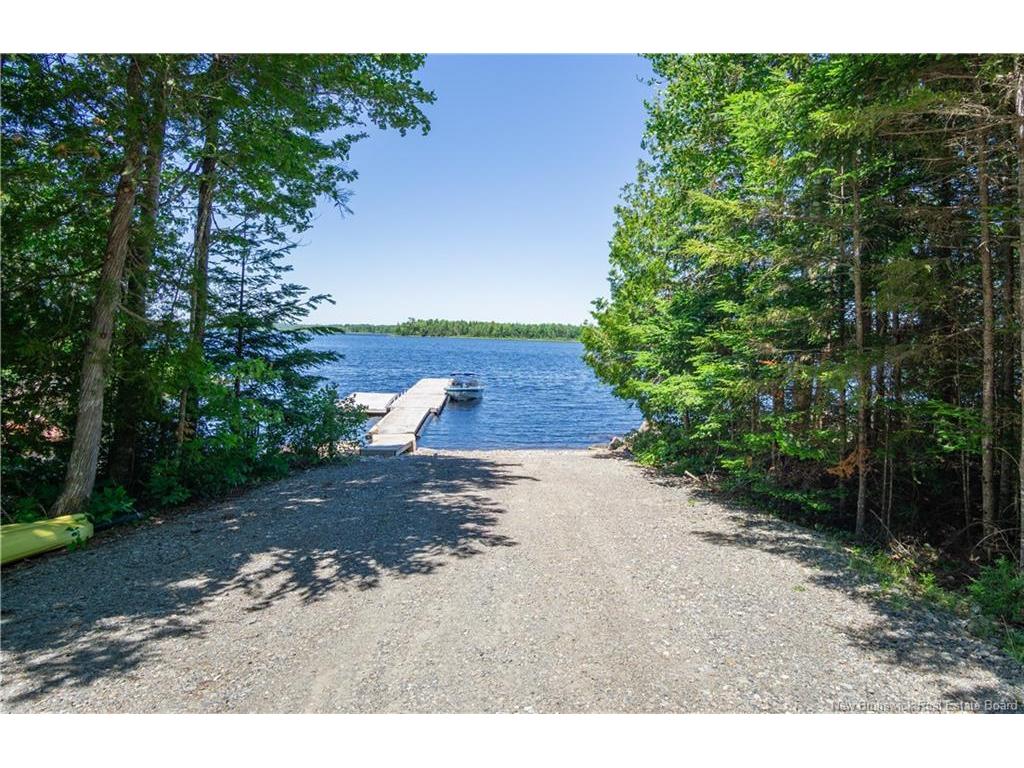 









21-26


Misty Mountain

RD,
Johnson Settlement,







NB
E5A 3B6

