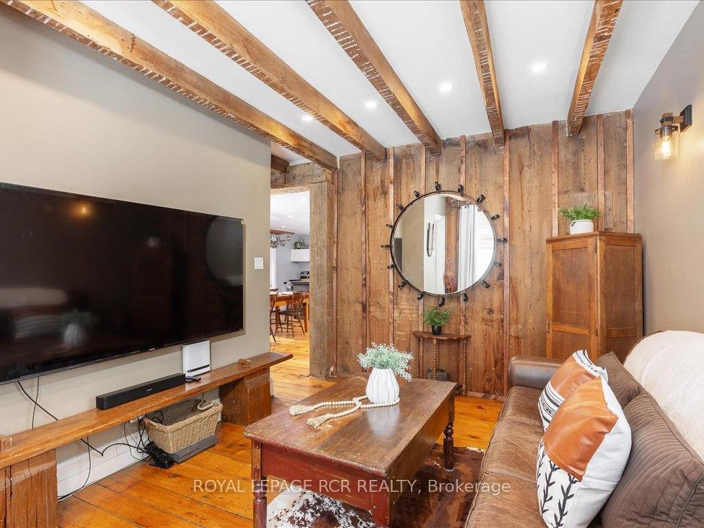 









19052


Centre

Street,
East Gwillimbury,




ON
L0G 1M0

