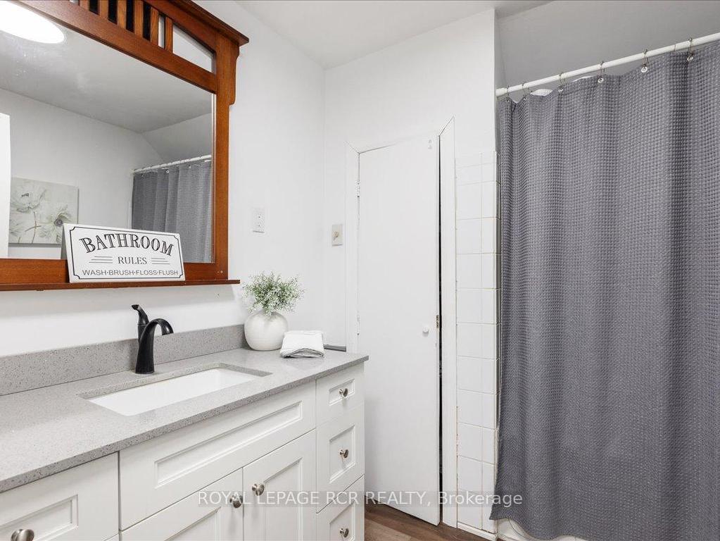 









19052


Centre

Street,
East Gwillimbury,




ON
L0G 1M0

