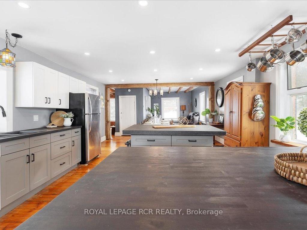 









19052


Centre

Street,
East Gwillimbury,




ON
L0G 1M0

