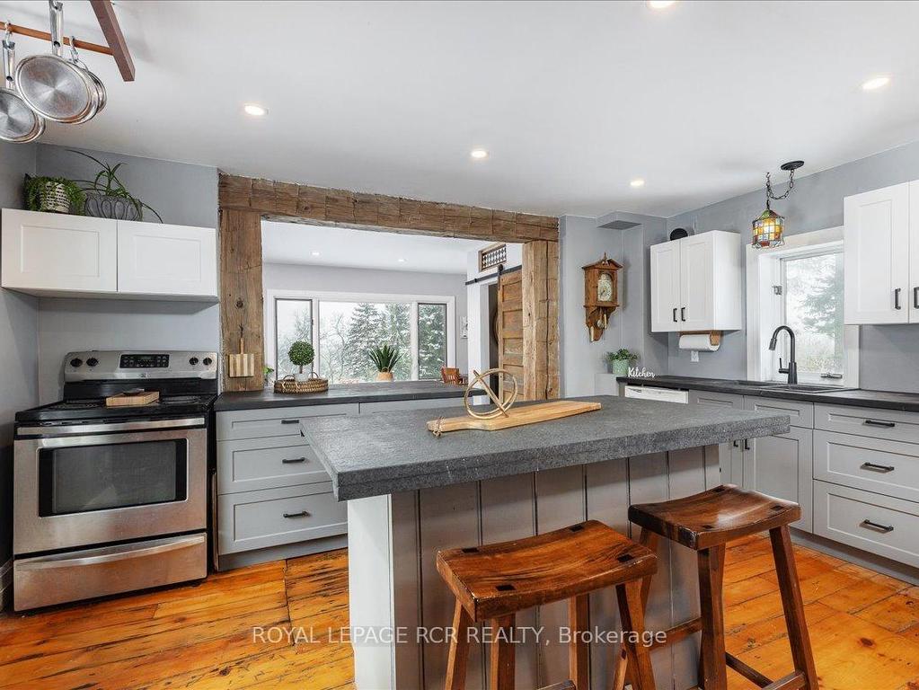 









19052


Centre

Street,
East Gwillimbury,




ON
L0G 1M0

