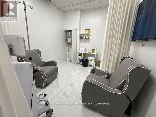 












102 - 7163 YONGE STREET

,
Markham,




Ontario
L3T0C6

