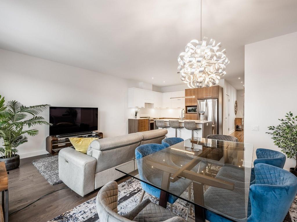 









324


Rg des Vingt

,
Saint-Basile-le-Grand,




QC
J3N0C6

