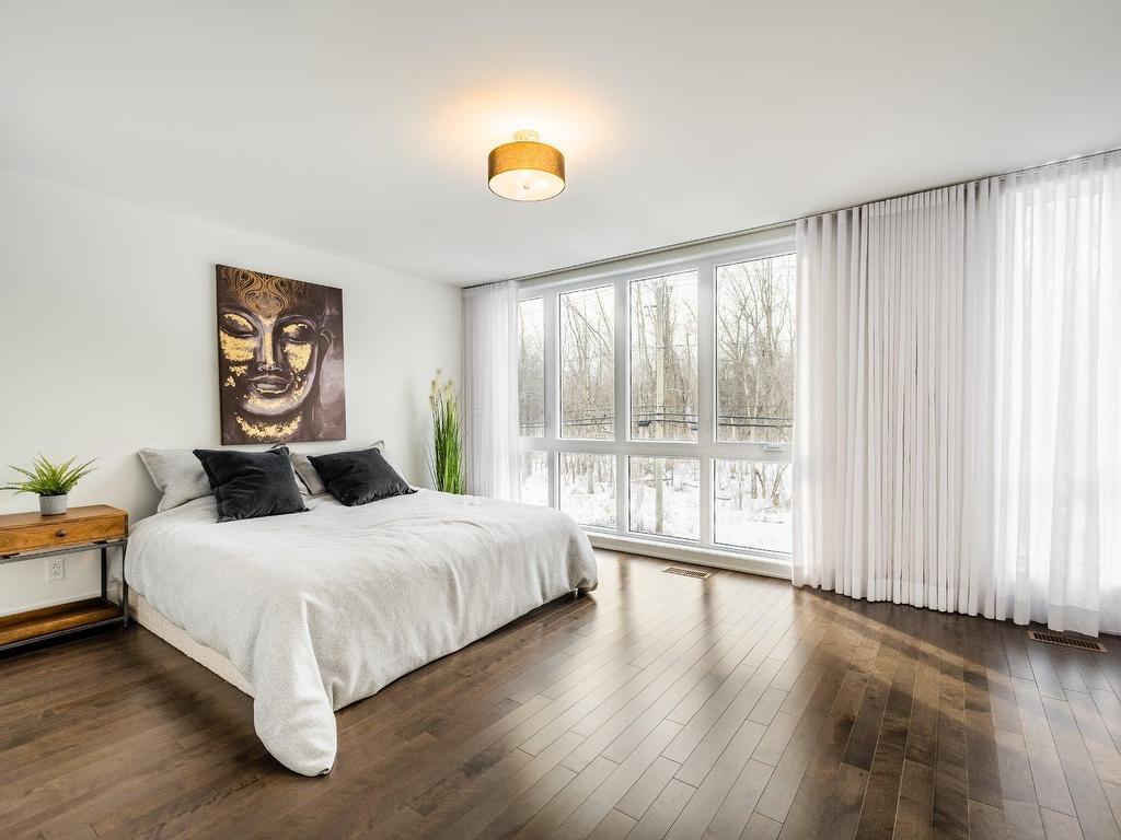 









324


Rg des Vingt

,
Saint-Basile-le-Grand,




QC
J3N0C6

