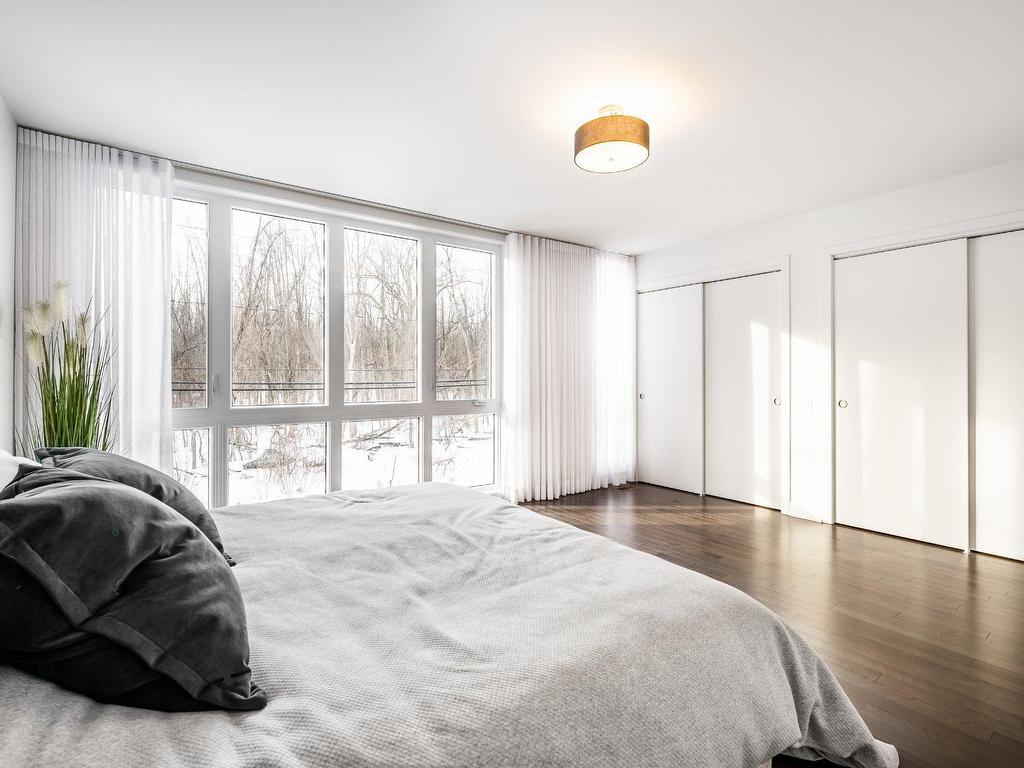 









324


Rg des Vingt

,
Saint-Basile-le-Grand,




QC
J3N0C6

