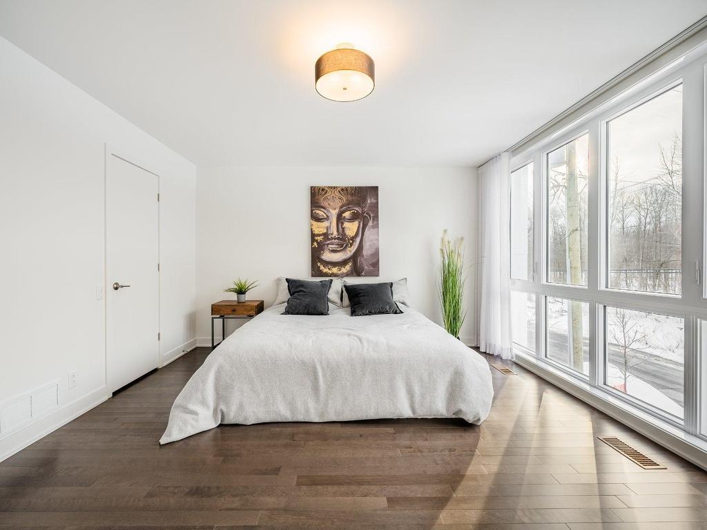 









324


Rg des Vingt

,
Saint-Basile-le-Grand,




QC
J3N0C6

