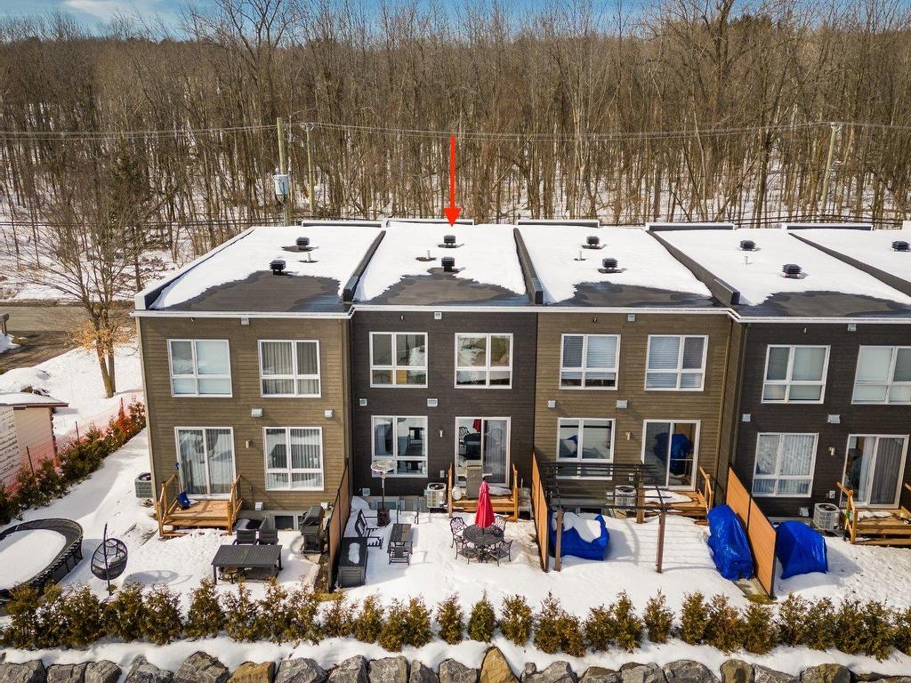 









324


Rg des Vingt

,
Saint-Basile-le-Grand,




QC
J3N0C6

