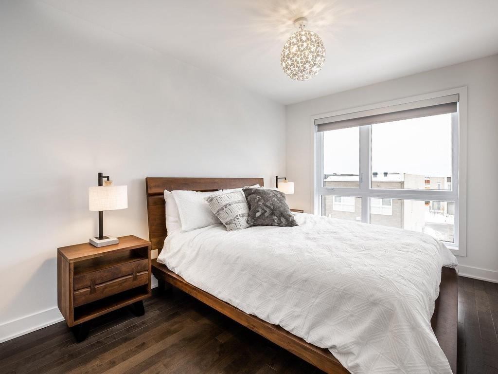 









324


Rg des Vingt

,
Saint-Basile-le-Grand,




QC
J3N0C6

