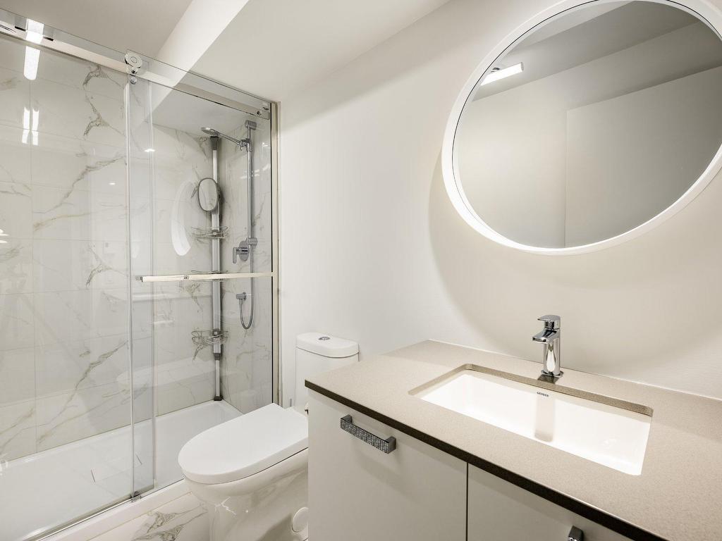 









324


Rg des Vingt

,
Saint-Basile-le-Grand,




QC
J3N0C6

