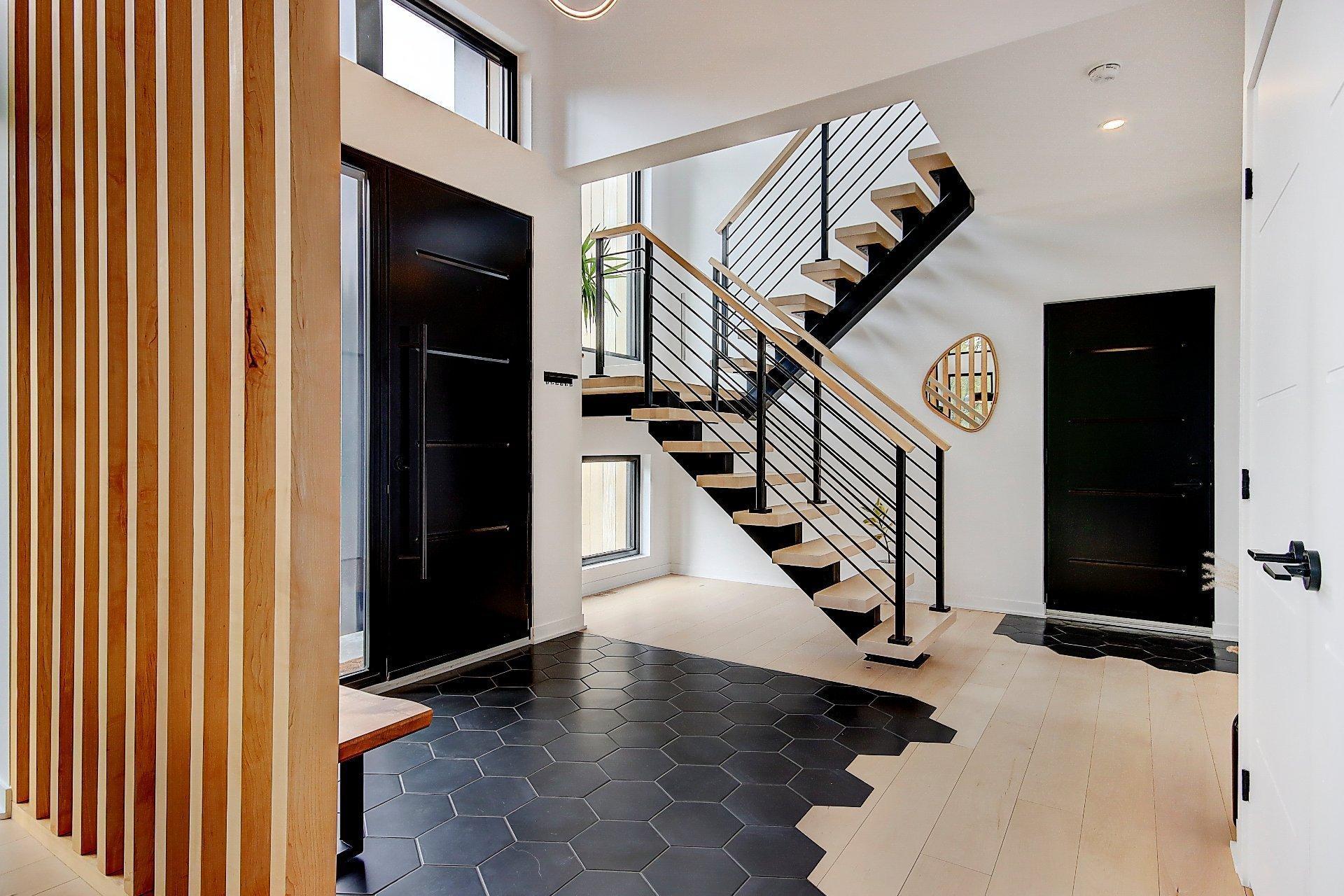 









709


Av. de Venise O.

,
Venise-en-Québec,




QC
J0J2K0

